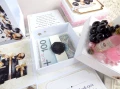 Exploding box na 18 urodziny z tortem w kolorach: różowy, czarny, złoty, biały, kremowy